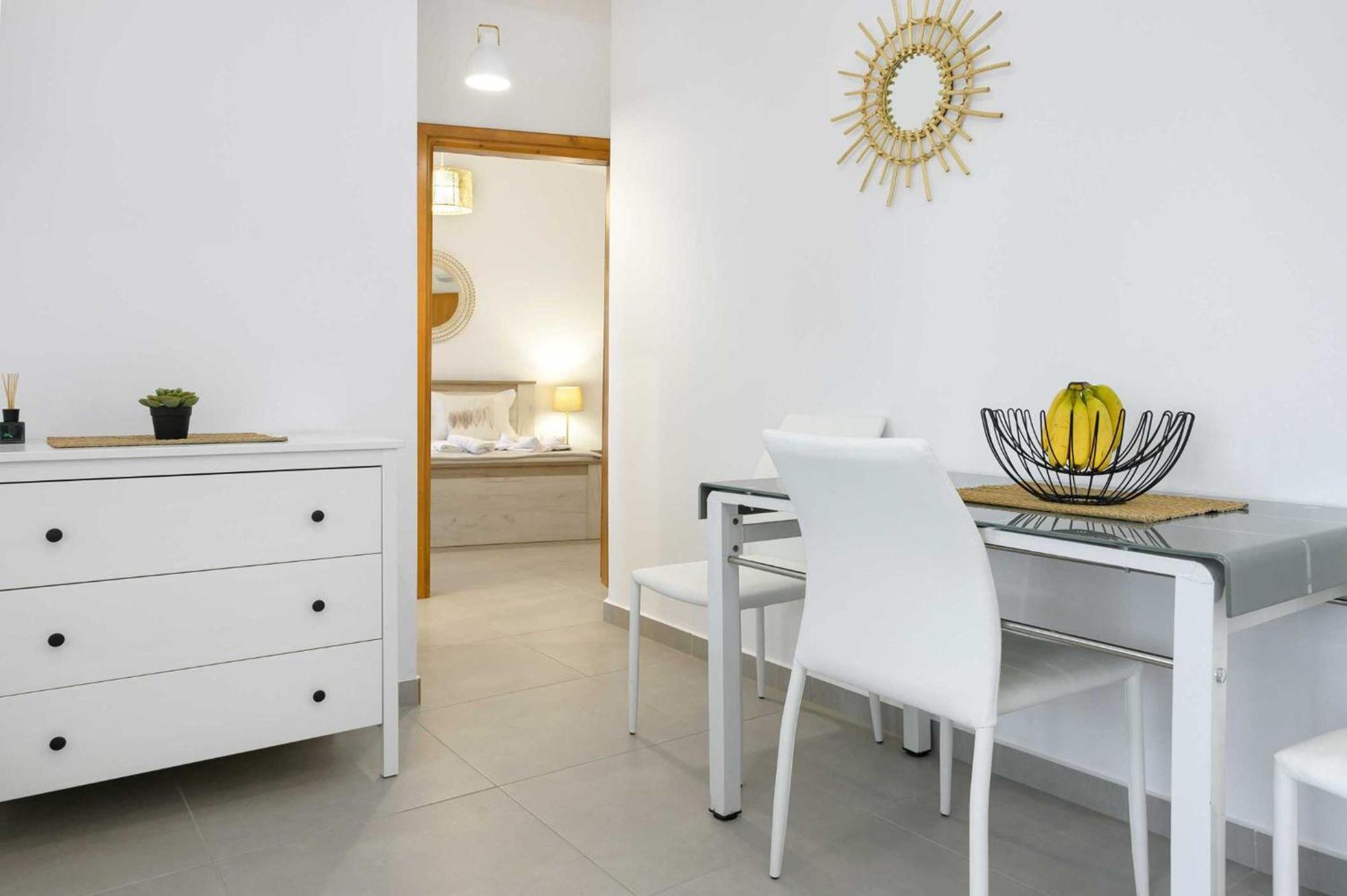 Komitsa Luxury Apartments Nea Roda Cameră foto