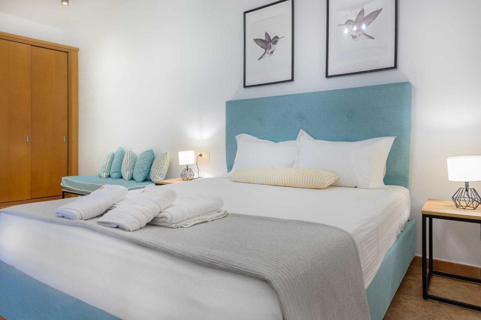 Komitsa Luxury Apartments Nea Roda Cameră foto